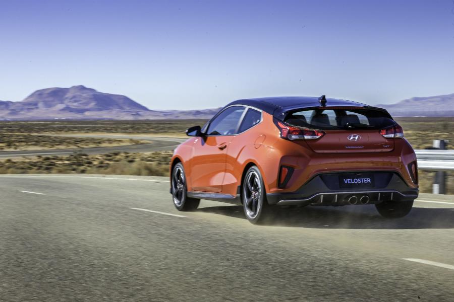  Hyundai Veloster Turbo 2018 года  (NA) (фото 17 из 61)
